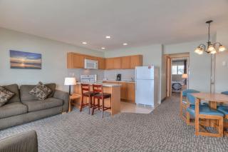 Oceanfront One Bedroom Suite Stunning Views & King Bed - Lincoln City - 3