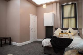 Check Inn 247 - Bradford - 1