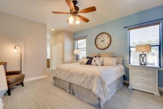 Modern Show Low Home with BBQ and Fire Pit! - 2