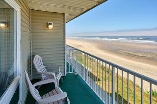 Beachfront Suite - Ocean Views - Heated Pool & Hot Tub - Lincoln City - 7