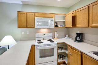 Oceanfront Suite - Beach Access - Heated Pool and Hot Tub - 2