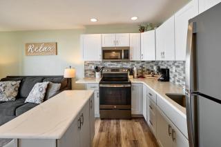 Oceanfront Suite - Sleeps 6 - Beach and Pool Access - 9
