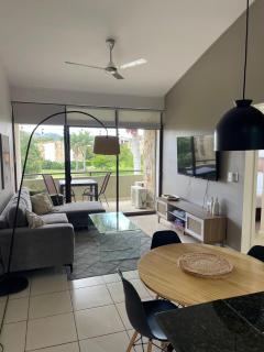 Brand New lakeview Penthouse - Santa Ana - 0