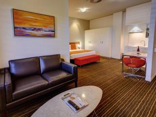 Mantra Charles Hotel - Launceston - 3