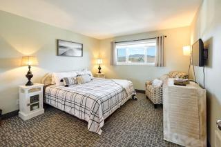 Amazing Ocean View Suite - Sleeps Six - Pool Access & Hot Tub - 7