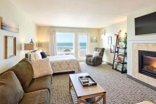 Ocean View Suite - Sleeps Six - Heated Indoor Pool & Hot Tub Access - 0