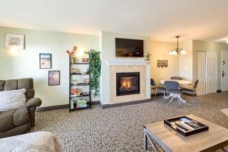 Ocean View Suite - Sleeps Six - Heated Indoor Pool & Hot Tub Access - 1