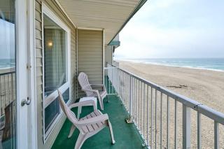 Fireplace Suite With King Bed Full Kitchen Ocean Views - Heated Indoor Pool and Hot Tub - 3