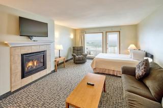 Oceanfront Fireplace Suite - Full Kitchen - Pool & Hot Tub - 6