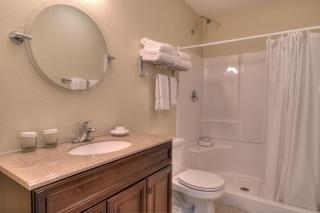 Beachfront Suite with Ocean View Full Kitchen Pool & Hot Tub Access - Lincoln City - 1