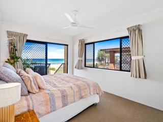Palm Breeze - Hosted by Burleigh Letting - Gold Coast - 2