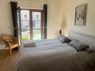 Killaloe Hotel Holiday Home 2Bedroom - Killaloe - 6