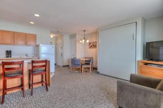 Oceanfront King Suite - Beach Access - Pool and Hot Tub - 7