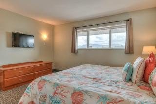 Oceanfront King Suite - Beach Access - Pool and Hot Tub - 1