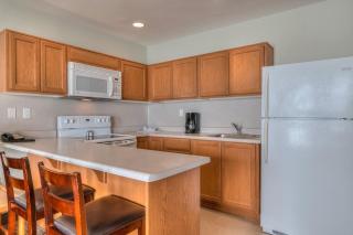 Beachfront Family Suite - Ocean View - Full Kitchen - 2