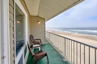Top Floor Corner King Suite - Stunning Ocean and River Views - 8