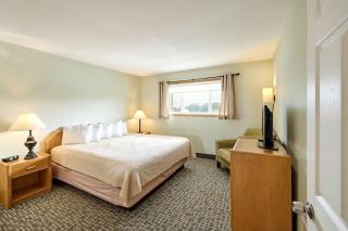 Stunning Oceanfront Suite - Full Kitchen - Heated Indoor Pool & Hot Tub - 7