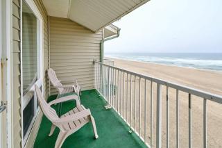 Top Floor Family Suite with Fireplace and Kitchen - Beach Access - Beautiful Ocean Views - Lincoln City - 6