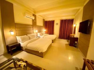 Relax Lodge Family Guest House - 1