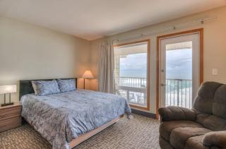 Stunning Oceanfront Suite - Sleeps Six - Top Floor - Heated Pool & Hot Tub Access - 9