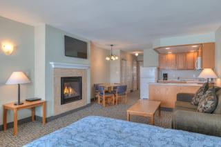 Stunning Oceanfront Suite - Sleeps Six - Top Floor - Heated Pool & Hot Tub Access - 5
