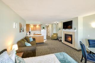 Deluxe Ocean View Family Suite - Sleeps Six - Heated Pool & Hot Tub - 2