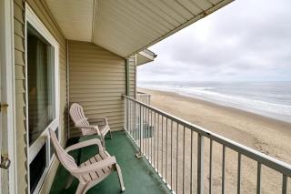 Top-Floor Deluxe Suite With Ocean View - Sleeps Six - 7