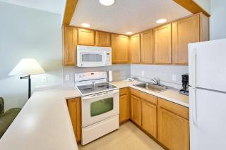 Oceanfront Family Suite With Beautiful Views - Full Kitchen - Pool & Hot Tub - 9