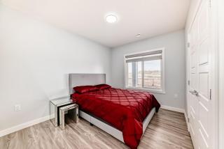 2 Beds, 1 bath Walkout Basement - Calgary - 8