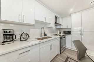 2 Beds, 1 bath Walkout Basement - Calgary - 2