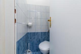 Apartments with parking space Omis - 5988 - 1