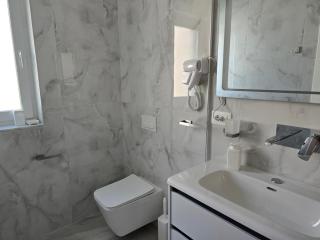 Fraj Holiday Homes - 6