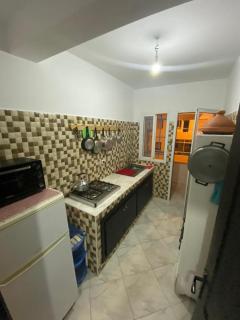 Apartment next to the beach - Al-Ḥoseyma - 4