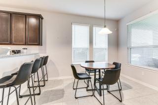 Grand Family Home with Patio and Fenced Yard in Arcola - 1