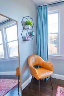 Urban Charm | Near EWR Airport Easy Access to NYC - Newark - 4