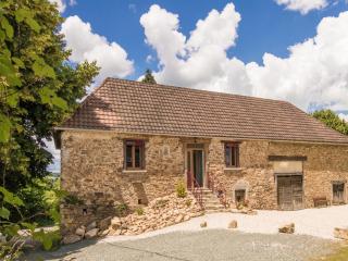 Farmhouse in Saint-Priest with Pool & Terrace - Saint-Priest-les-Fougères - 4