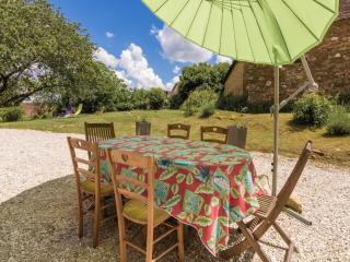 Farmhouse in Saint-Priest with Pool & Terrace - Saint-Priest-les-Fougères - 7