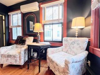 The Four Columns Inn & 1832 Tavern - Newfane - 6