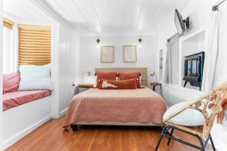 Redwood Cabin with Hot Tub Canyon View and Dogs OK - Guerneville - 9