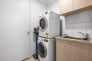 Inviting 3BR Armstrong Creek Escape - 1