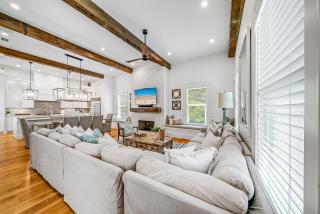 Pinecrest Retreat - 1