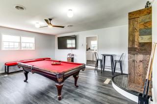 Group-Friendly Home with Game Room in Albany! - Albany - 1