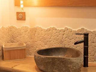 Loft rénové avec piscine privée et spa - Havre de paix en Auvergne - FR-1-489-337 - 3