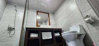 White House Hotel - 2