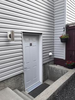 The Little House of Polar Bears - - 0
