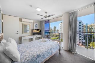 Syrenuse 22 - Mooloolaba - 3