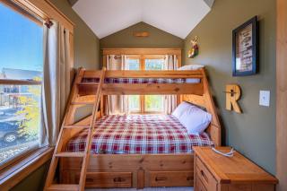 Riverbend views ten feet away - 5