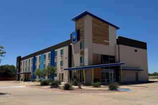 Days Inn & Suites by Wyndham Colorado City/I-20 - 3