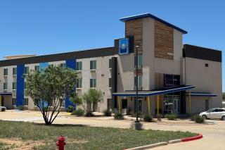 Days Inn & Suites by Wyndham Colorado City/I-20 - Colorado City - 0