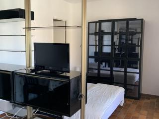 Hyères: Appartement Climatisé avec Parking, Loggia Meublée - FR-1-335-208 - 2